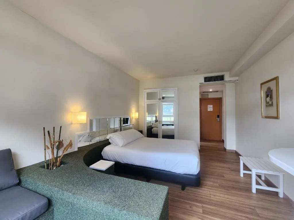 Standard room with sea view