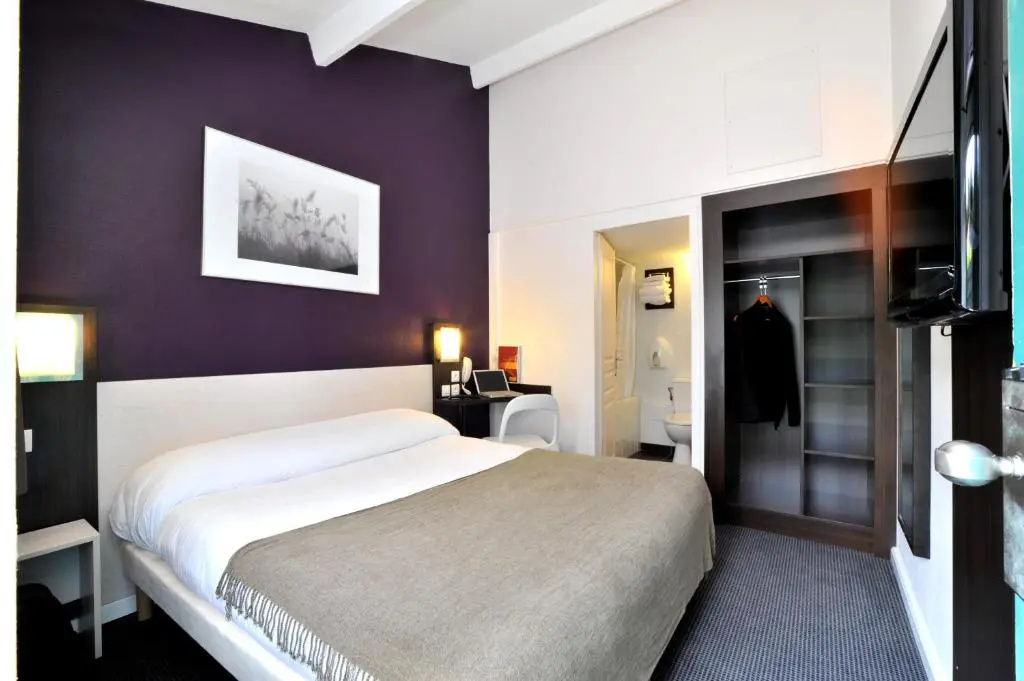 Superior Double room (full double bed)