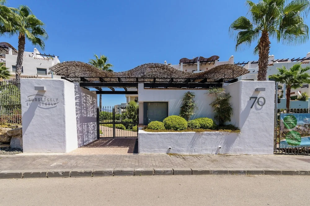 Luxe Golf & Family House Escape