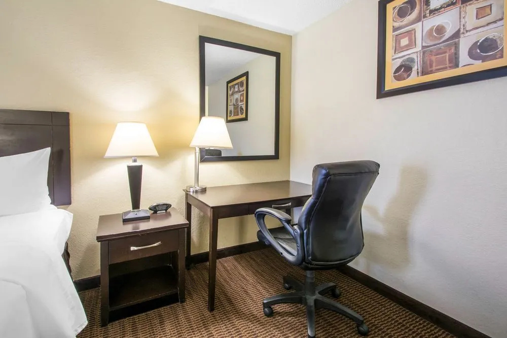 Quality Inn — 5