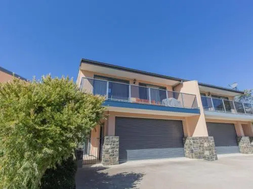 Acacia 5/2 Kirwan Close