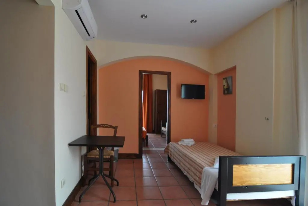 Golden View Beach Hotel - Chambres