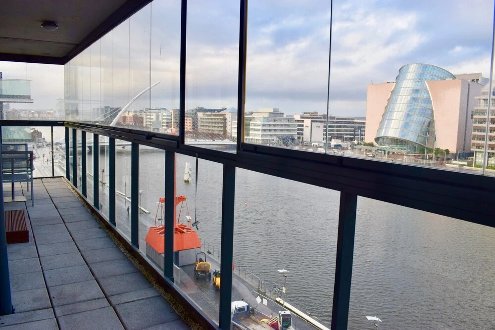 3 Bed Room Flat In Grand Canal With River Views
