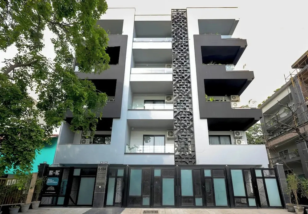 BedChambers Serviced Apartment, Golf Course, Gurgaon