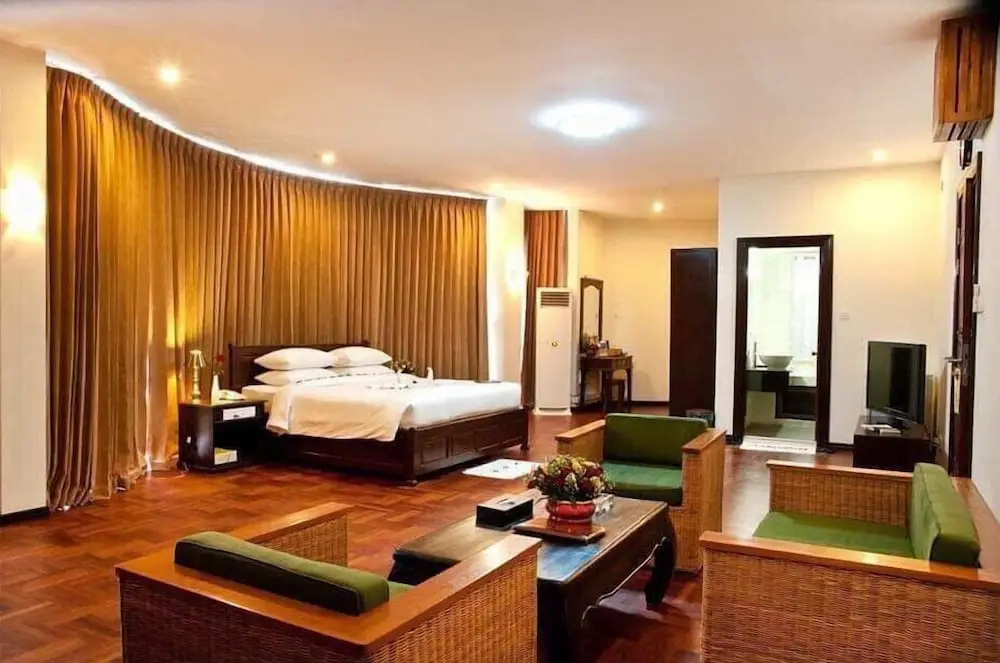 Luxury Suite