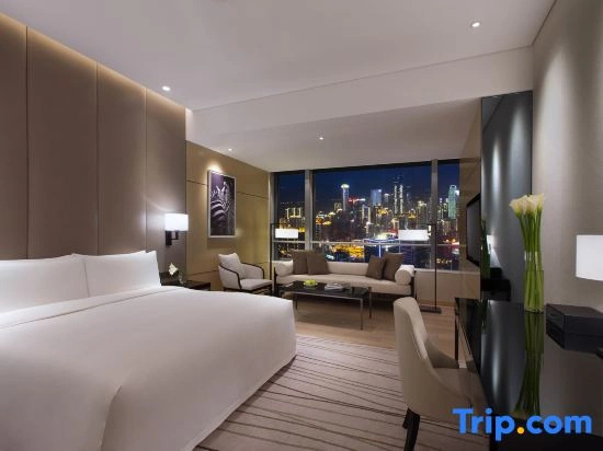Premier Double room with river view (full double bed)