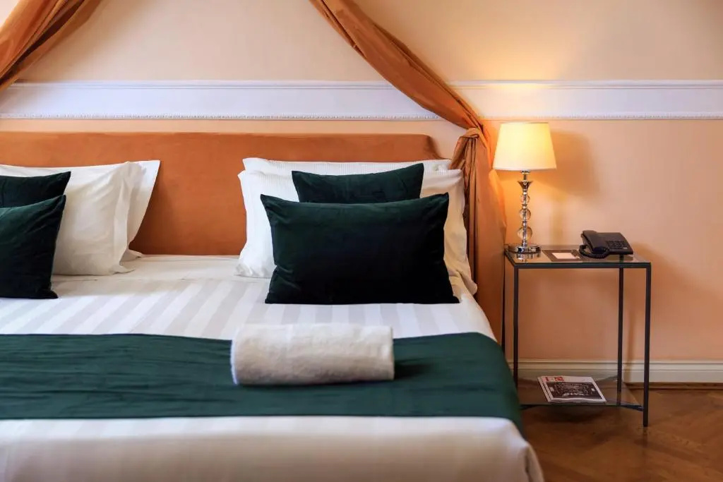Classic Double room (full double bed)