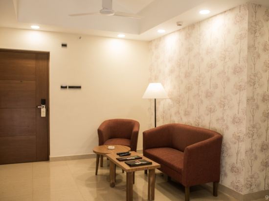 Evoke Lifestyle Candolim