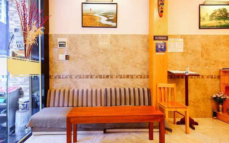 Sleep in Dalat Hostel by null