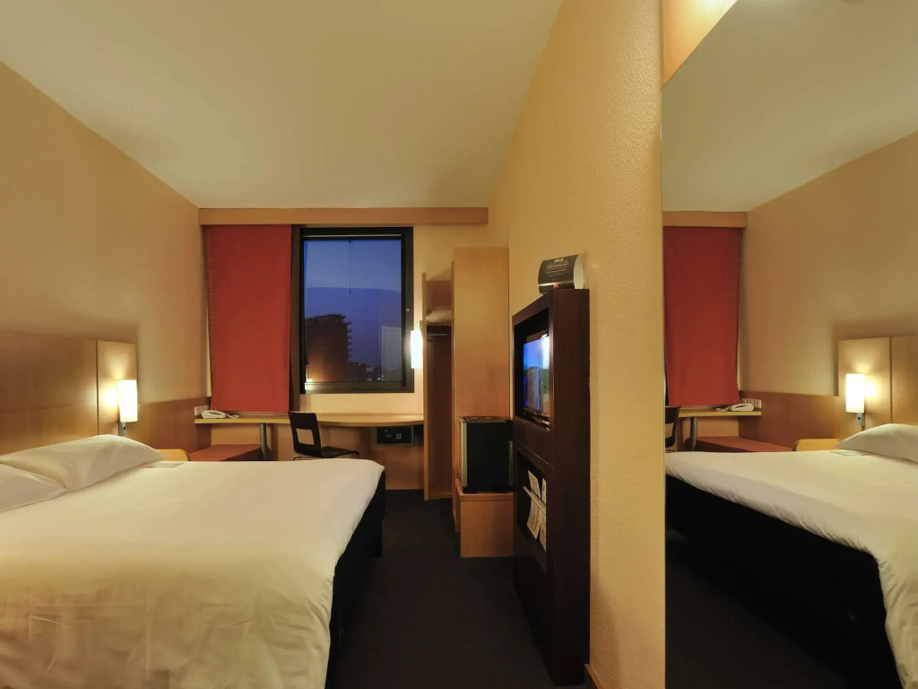Hotel photo 2