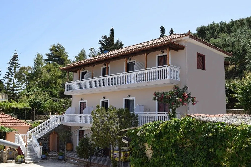 Xenios Avlais Apartments