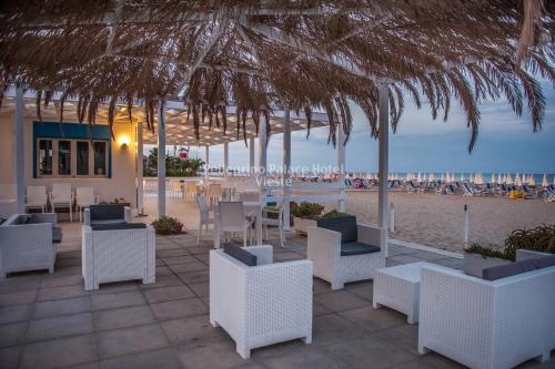 Beach & Waterfront
