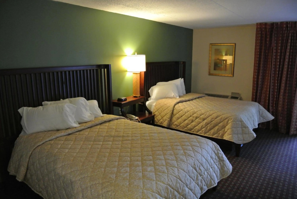Select Inn Murfreesboro — 4