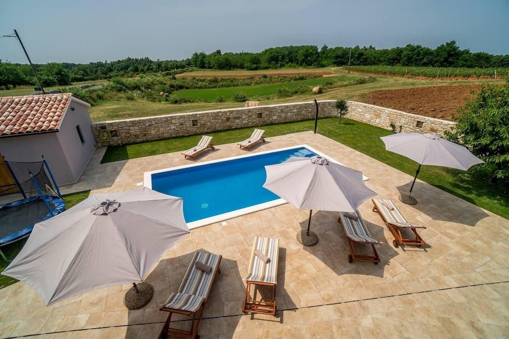 Lovely 3-bed Villa in Istria Villa Flegar