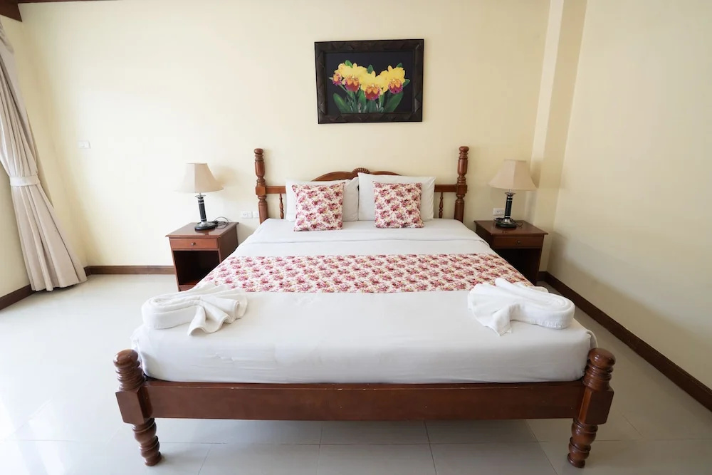 Pranang Flora House - Chambres
