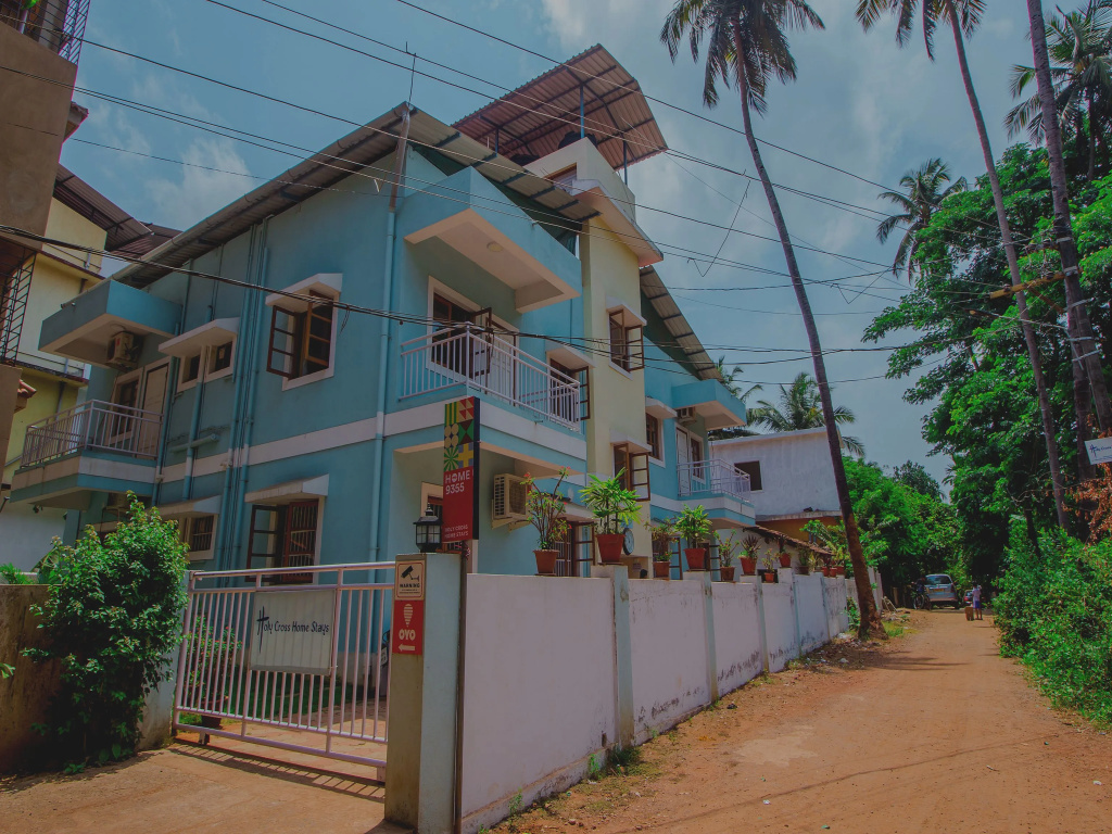 Super Collection O Holy Cross Home Stays