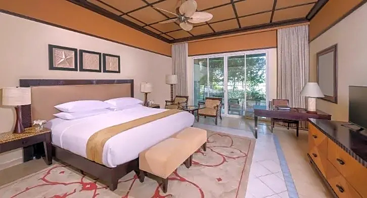 Anantara Desert Islands Resort & Spa