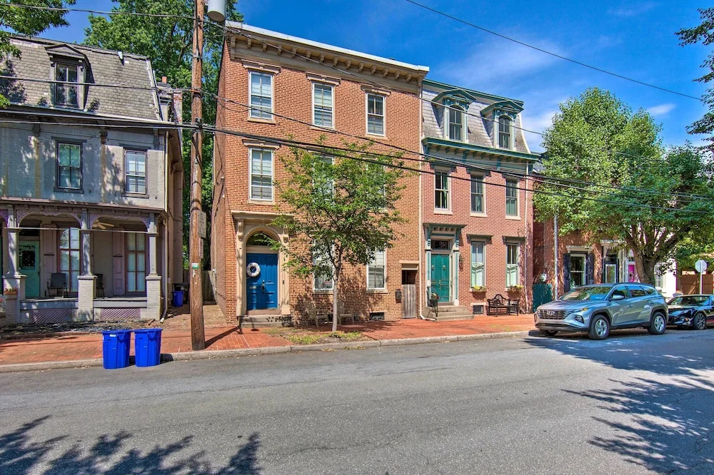 1 Mi to Dtwn: Historic Harrisburg Home