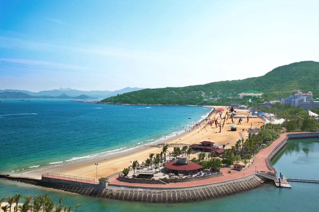 Beach & Waterfront