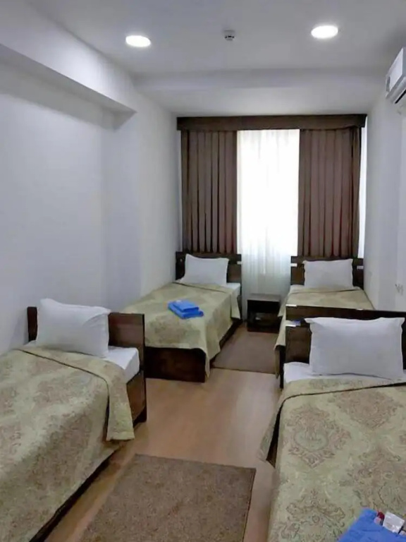 Economy Quadruple room