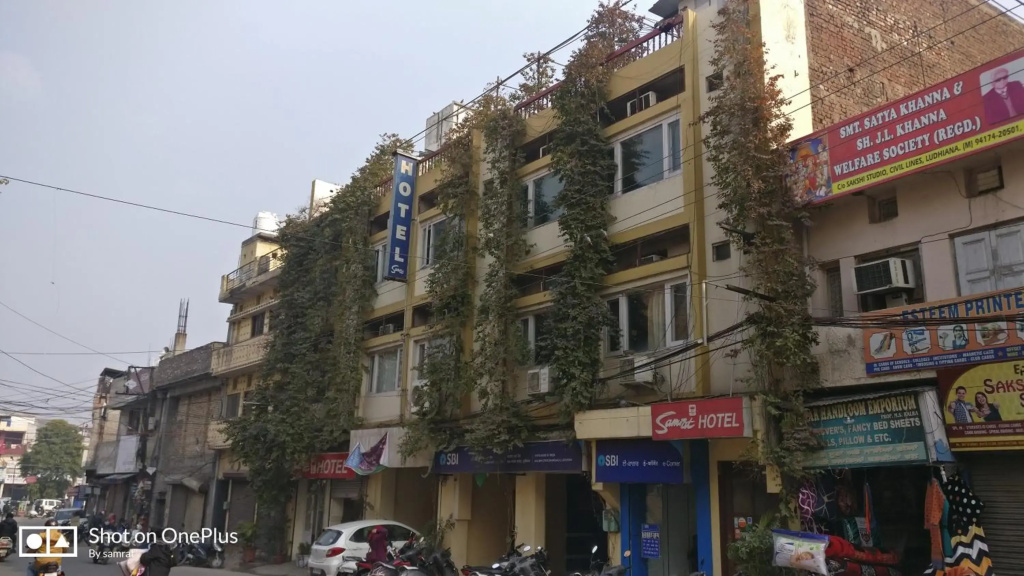 Hotel Samrat