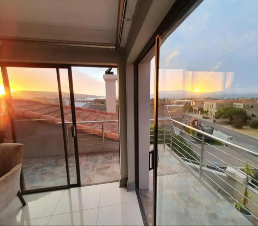 Alabaster Box B&B - фото 7