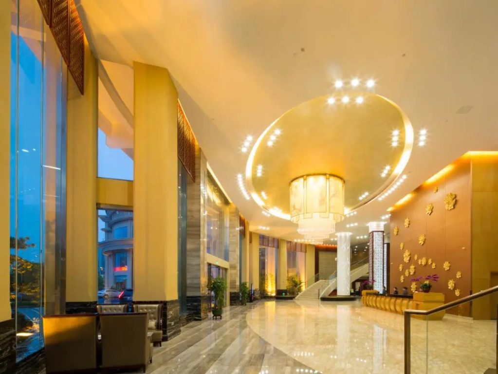 The Grand Plaza Hotel - Général
