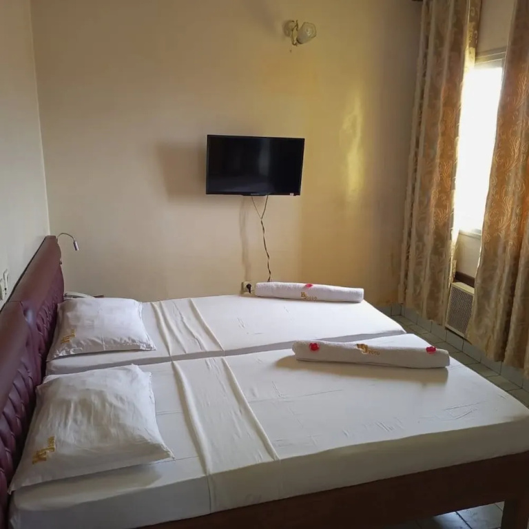 Standard Double room (full double bed)