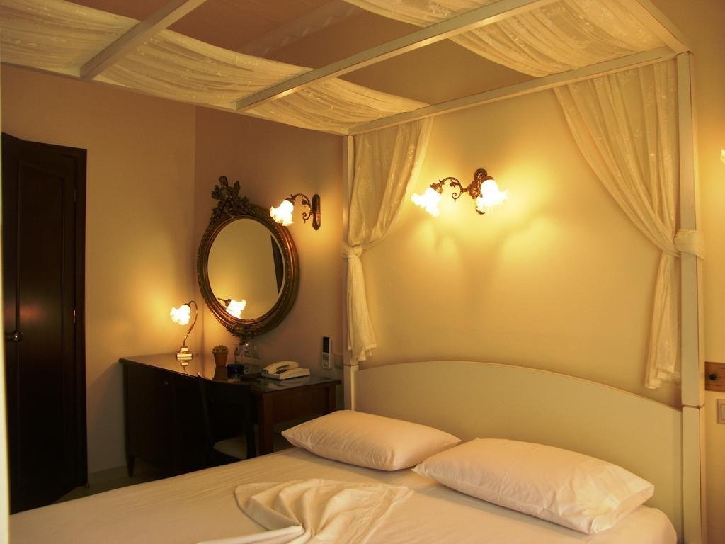 Aneroussa Beach Hotel — 2
