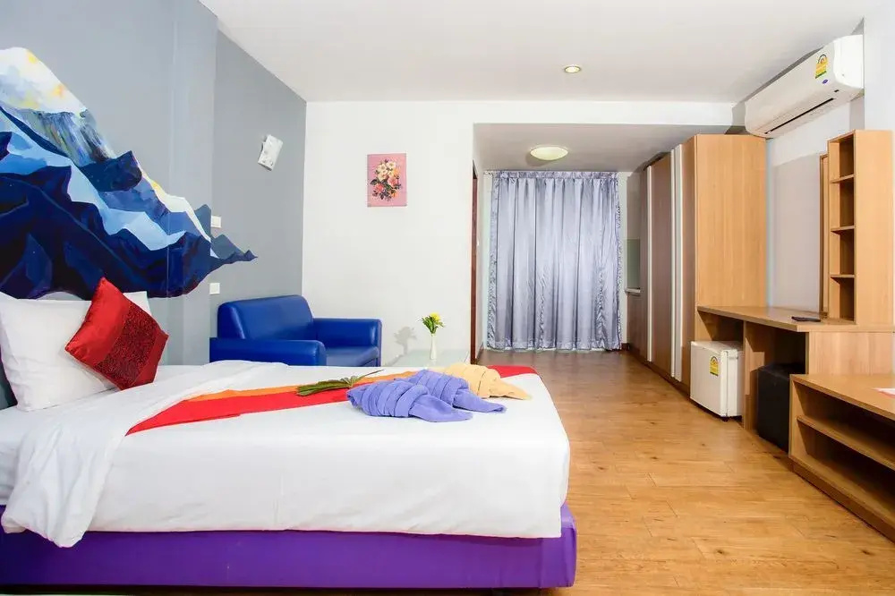 Отель Sea Breeze Jomtien Residence в Паттайе