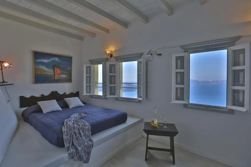 Economy Suite with balcony and with mountain view