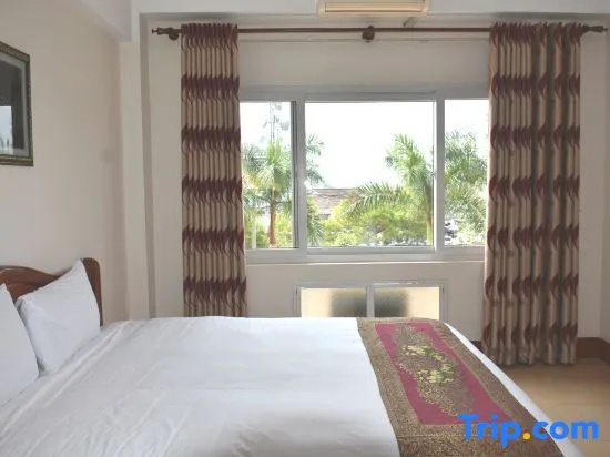 Deluxe Double room (full double bed)