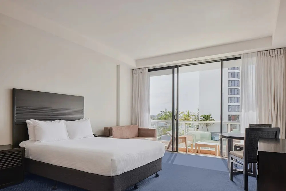 Crowne Plaza Surfers Paradise by IHG - Chambres