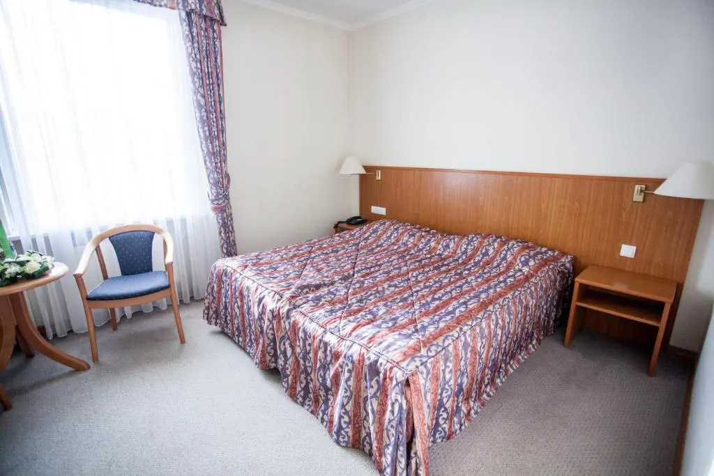 Double room (full double bed)