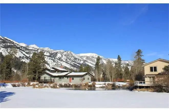 Lakeview House