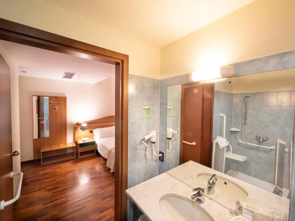 Economy Double room (twin beds)