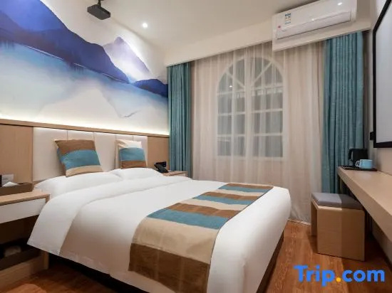 Superior Double room (full double bed)