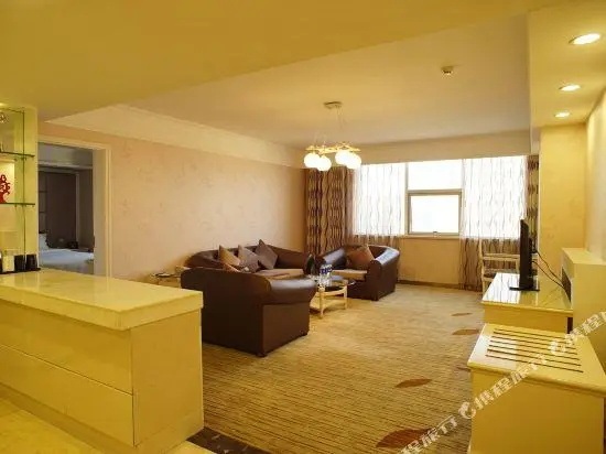 Deluxe Suite