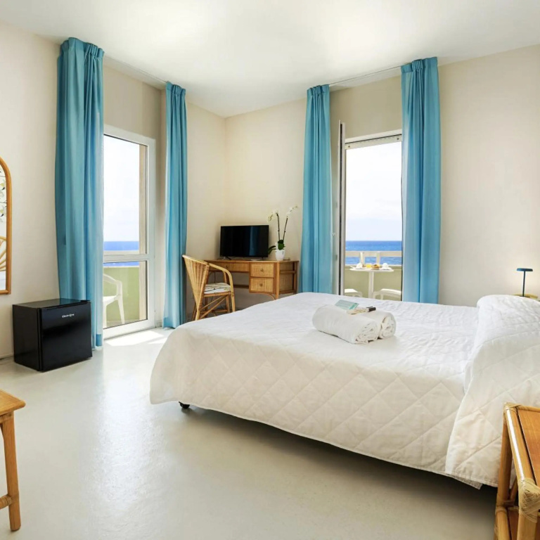 Hotel Mida — 4