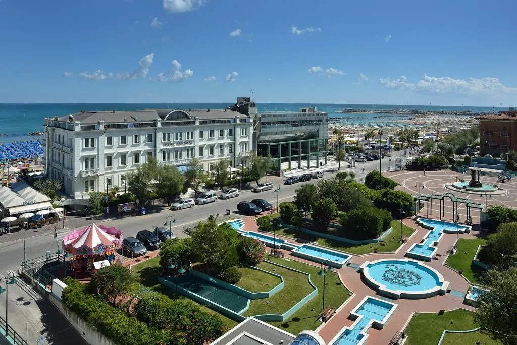 Hotel photo 11