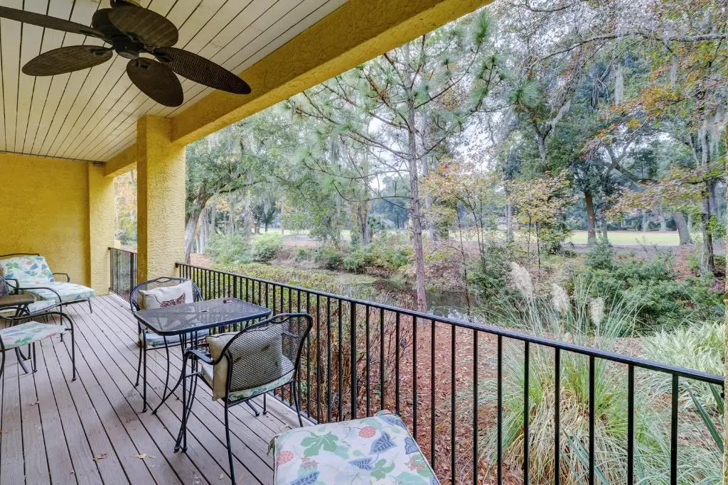 105 Beckenham 2 BR Port Royal Beach