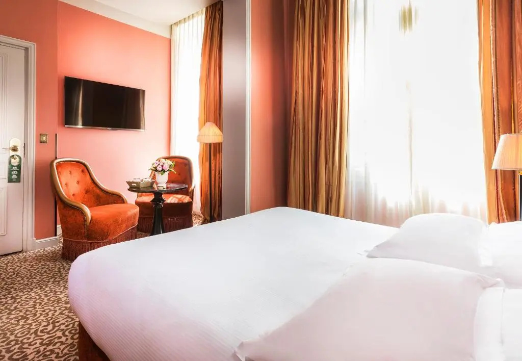 Deluxe Double room (full double bed)