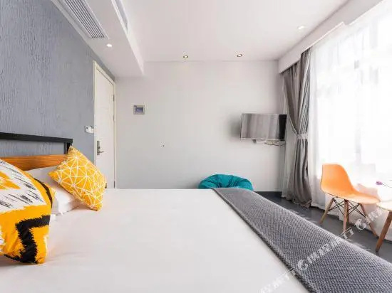 Standard Double room with sea view (full double bed)