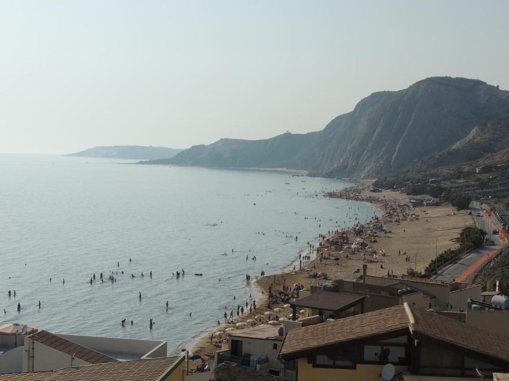 Beach & Waterfront