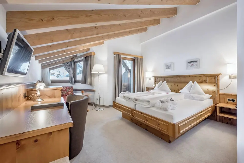 Superior room with balcony