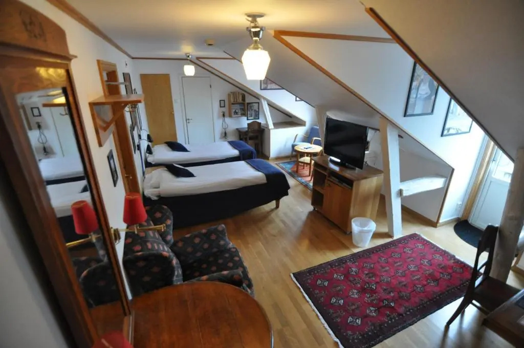Superior Cottage