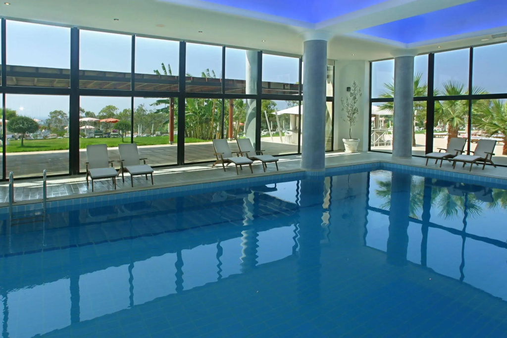 Grecian Park Hotel - фото 17