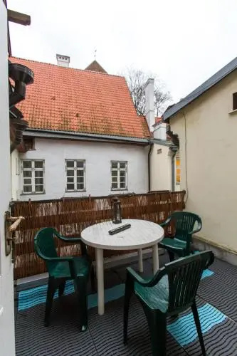 Knight House - Général