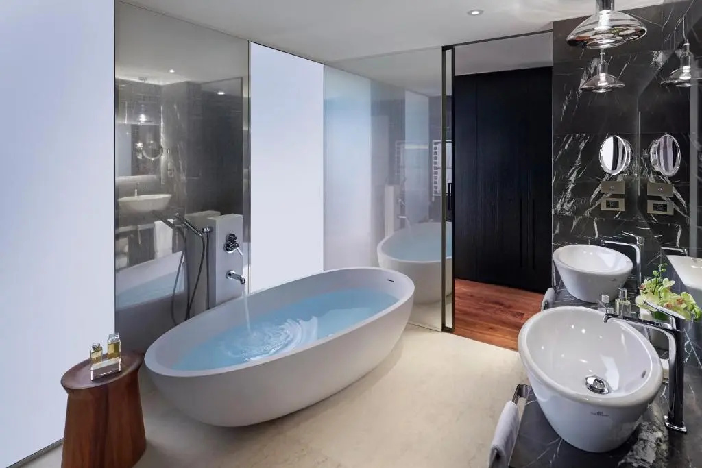 Double Junior Suite (full double bed)