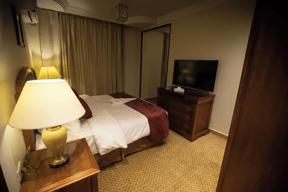 Deluxe Suite